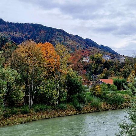 Feinzimmer Mit Feinkost & Wein Marquartstein Exteriér fotografie